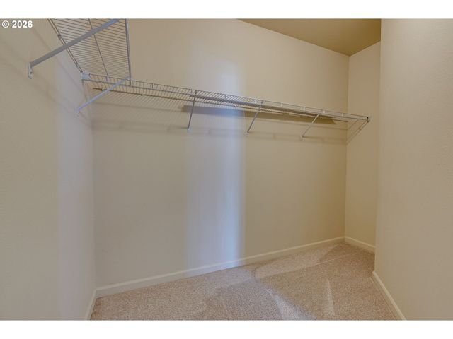 10834 Ne HOLLY St 201, Hillsboro, OR 97006