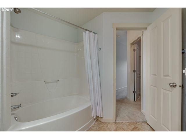 10834 Ne HOLLY St 201, Hillsboro, OR 97006