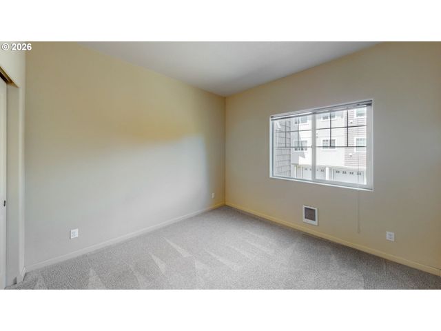 10834 Ne HOLLY St 201, Hillsboro, OR 97006