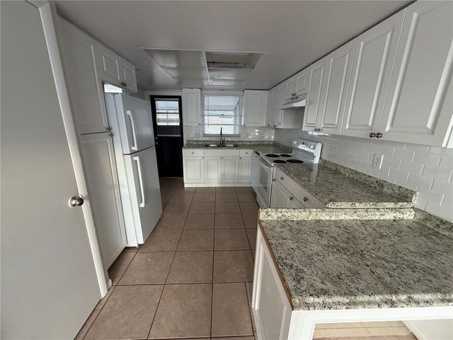 621 ASHBERRY LANE, Altamonte Springs, FL 32714