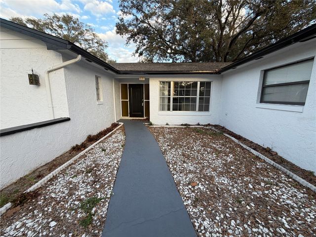 621 ASHBERRY LANE, Altamonte Springs, FL 32714