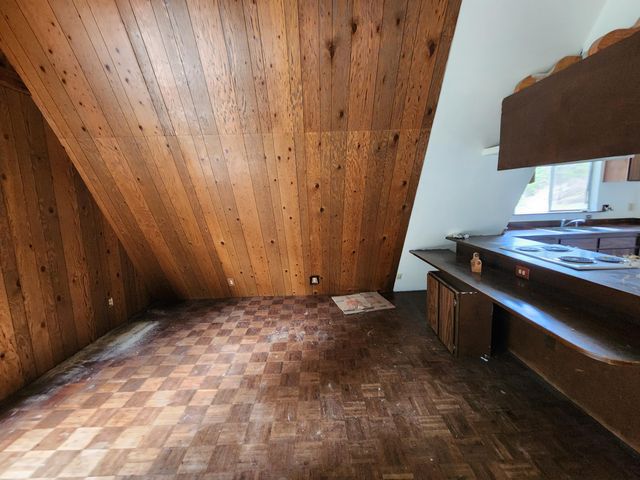 2751 Caves Highway, Cave Junction, OR 97523