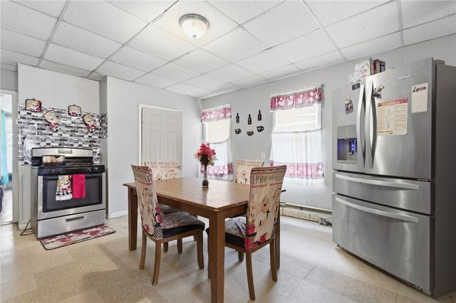 880 Douglas Avenue, Providence, RI 02908