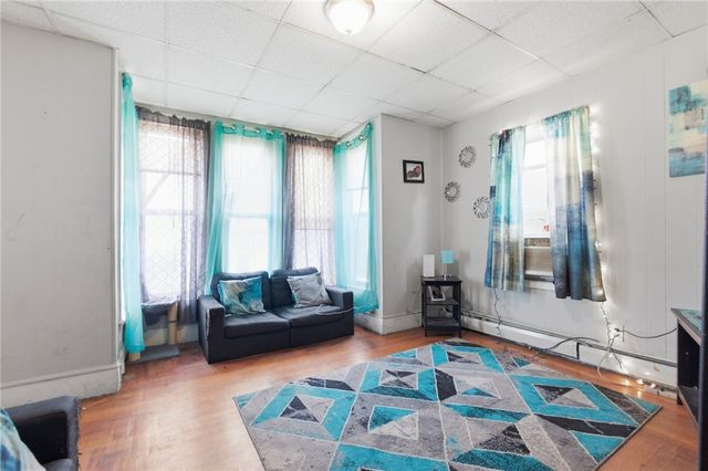 880 Douglas Avenue, Providence, RI 02908