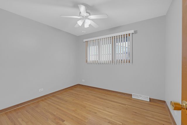 650 Patricia Lane, Des Plaines, IL 60016