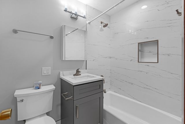 650 Patricia Lane, Des Plaines, IL 60016