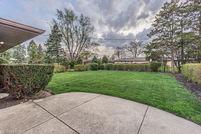 650 Patricia Lane, Des Plaines, IL 60016