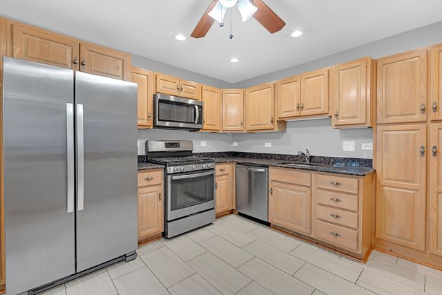 650 Patricia Lane, Des Plaines, IL 60016