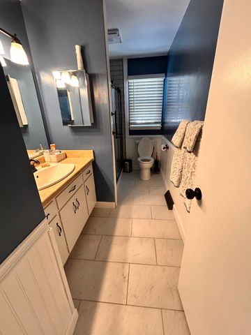 5335 Cave Spring LN, Roanoke, VA 24018