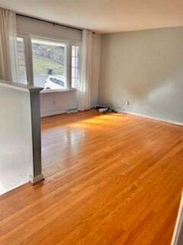 5335 Cave Spring LN, Roanoke, VA 24018