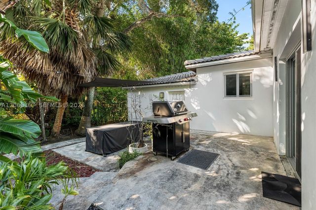 11400 Griffing Blvd, Biscayne Park, FL 33161