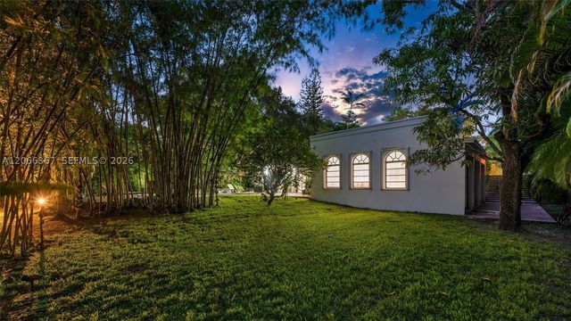11400 Griffing Blvd, Biscayne Park, FL 33161