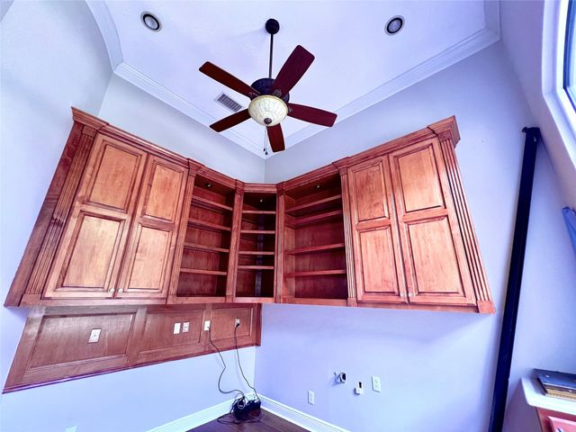2820 S Cotswold Manor Drive, Houston, TX 77339