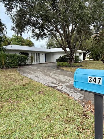 347 Burning Tree, Naples, FL 34105