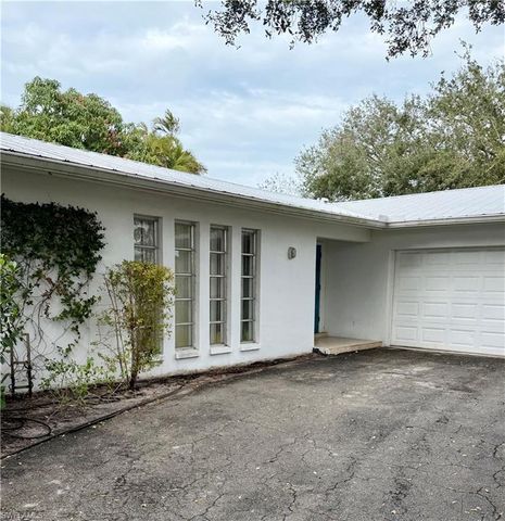 347 Burning Tree, Naples, FL 34105