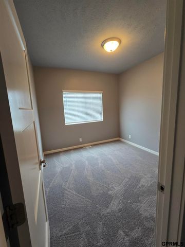 7921 N 149 Street, Bennington, NE 68007