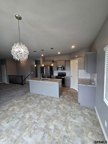 7921 N 149 Street, Bennington, NE 68007