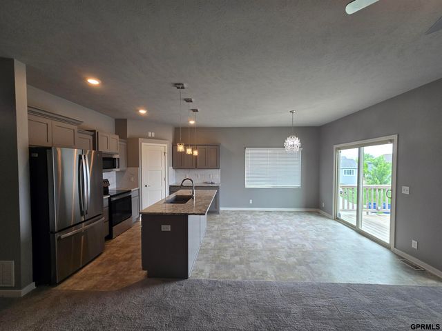 7921 N 149 Street, Bennington, NE 68007