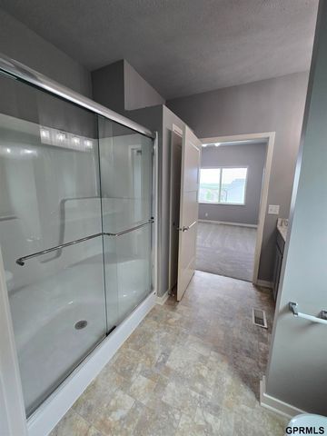 7921 N 149 Street, Bennington, NE 68007
