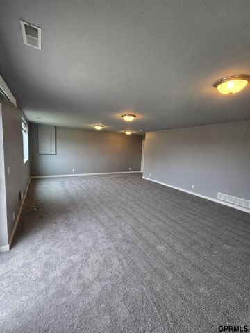 7921 N 149 Street, Bennington, NE 68007