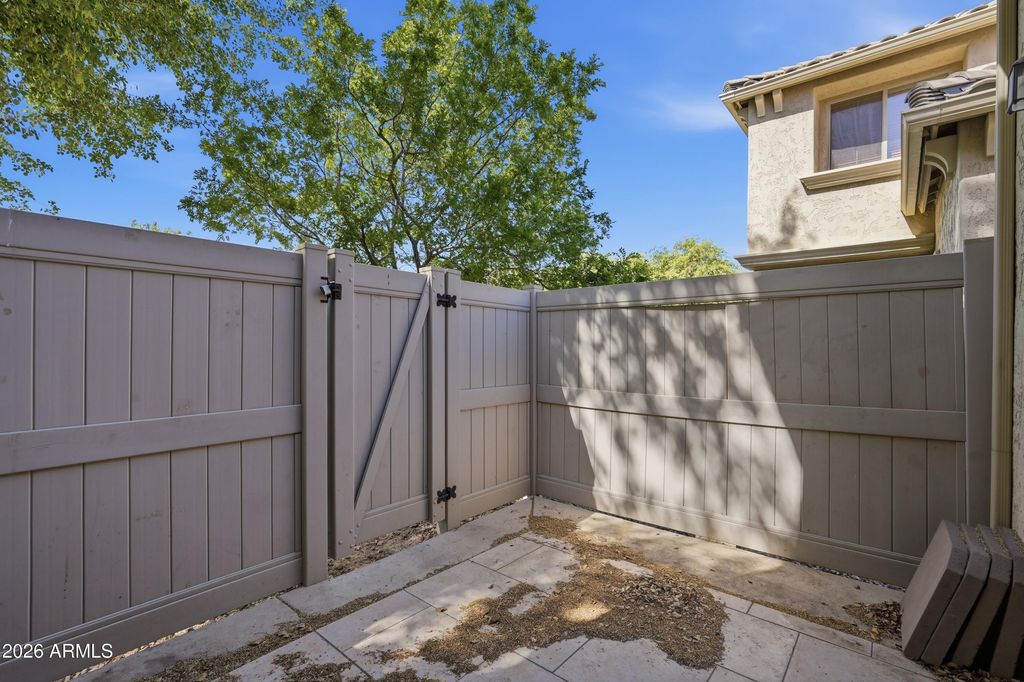 Image 16 of property listing at 2151 W MONTE CRISTO Avenue, Phoenix, AZ 85023
