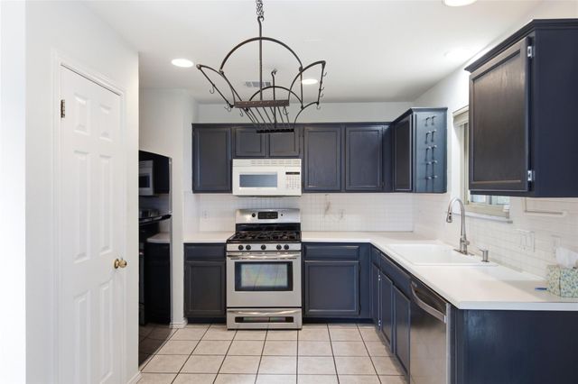 9125 Vigen CIR, Austin, TX 78748