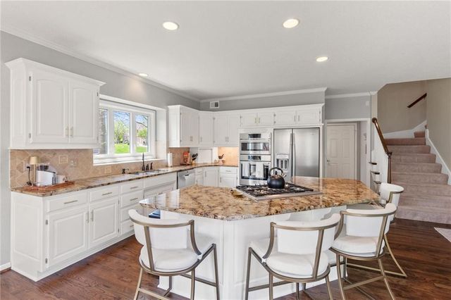 14009 Lucille Street, Overland Park, KS 66221
