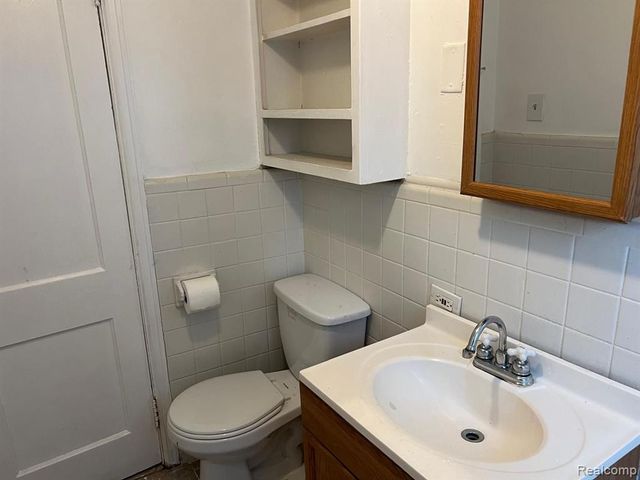 23217 Helen Street, Southfield, MI 48033