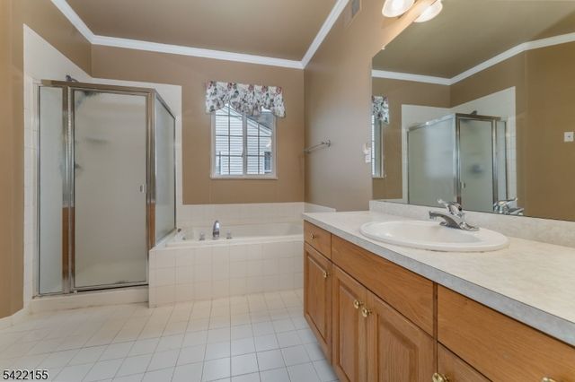107 Kensington Cir, White Twp., NJ 07823