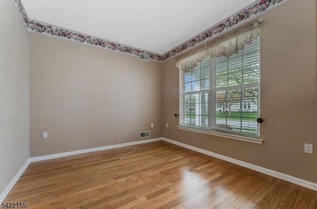 107 Kensington Cir, White Twp., NJ 07823