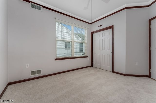 107 Kensington Cir, White Twp., NJ 07823