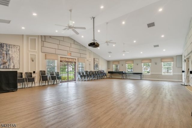 107 Kensington Cir, White Twp., NJ 07823