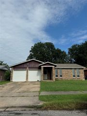 1817 S 119th East Place E, Tulsa, OK 74128