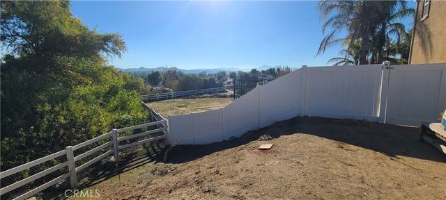 17319 Timberview Drive, Riverside, CA 92504