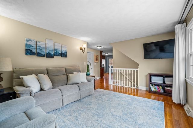 34 Cary St., Wilmington, MA 01887