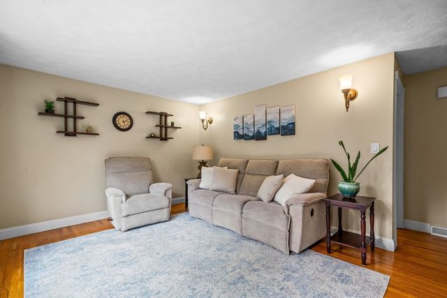 34 Cary St., Wilmington, MA 01887