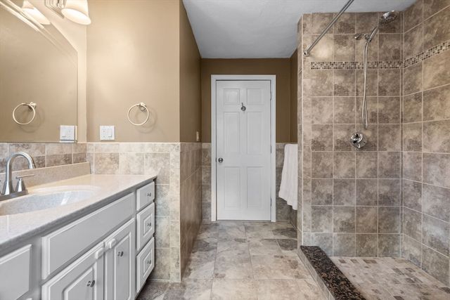 34 Cary St., Wilmington, MA 01887