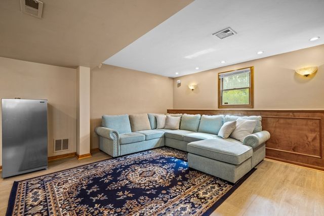 34 Cary St., Wilmington, MA 01887