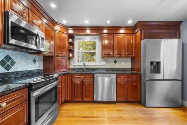 34 Cary St., Wilmington, MA 01887