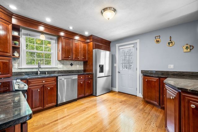 34 Cary St., Wilmington, MA 01887