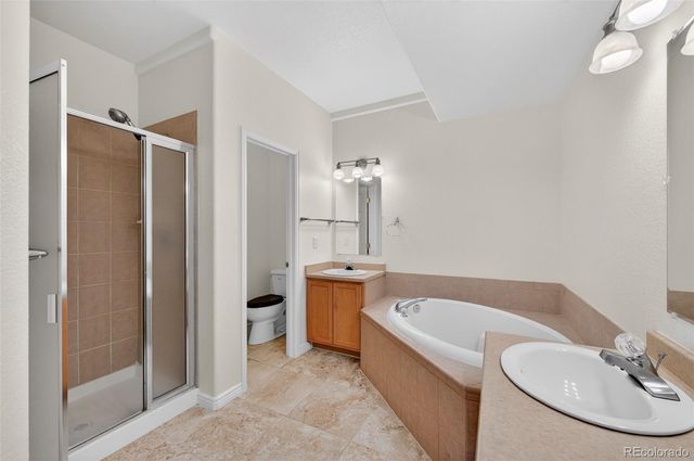 878 S Kalispell Circle 101, Aurora, CO 80017