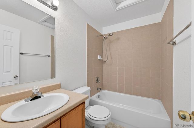 878 S Kalispell Circle 101, Aurora, CO 80017