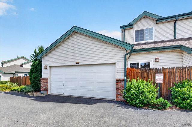 878 S Kalispell Circle 101, Aurora, CO 80017