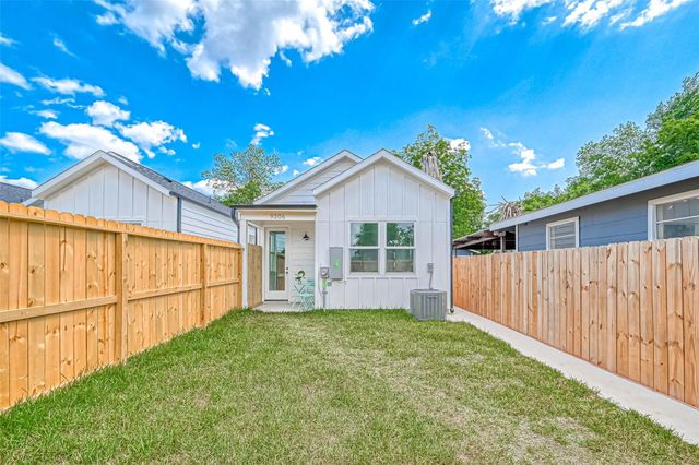 9316 Arledge Street B, Houston, TX 77075