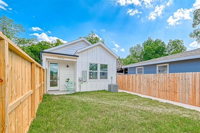 9316 Arledge Street B, Houston, TX 77075