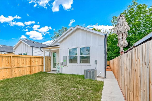 9316 Arledge Street B, Houston, TX 77075