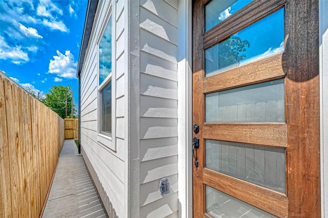 9316 Arledge Street B, Houston, TX 77075