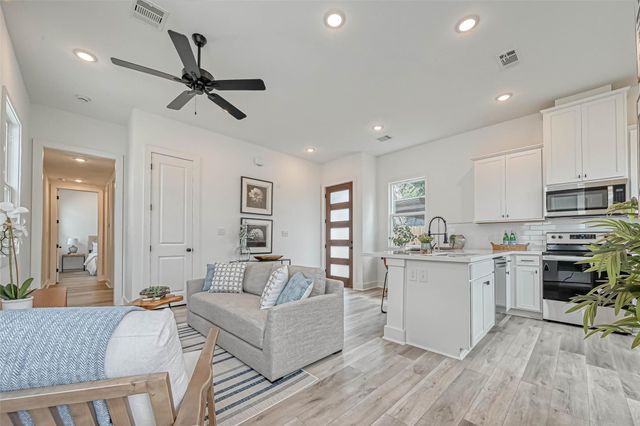 9316 Arledge Street B, Houston, TX 77075