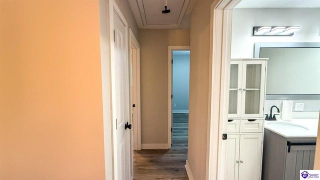 2810 Shot Hunt Road, Vine Grove, KY 40175