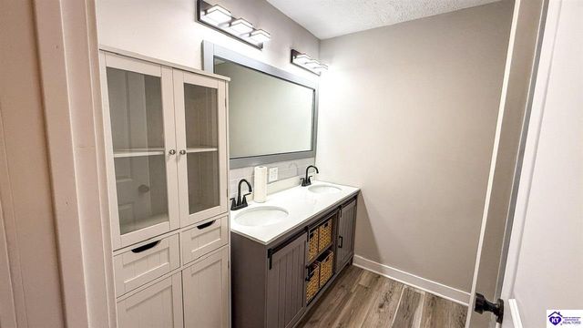 2810 Shot Hunt Road, Vine Grove, KY 40175